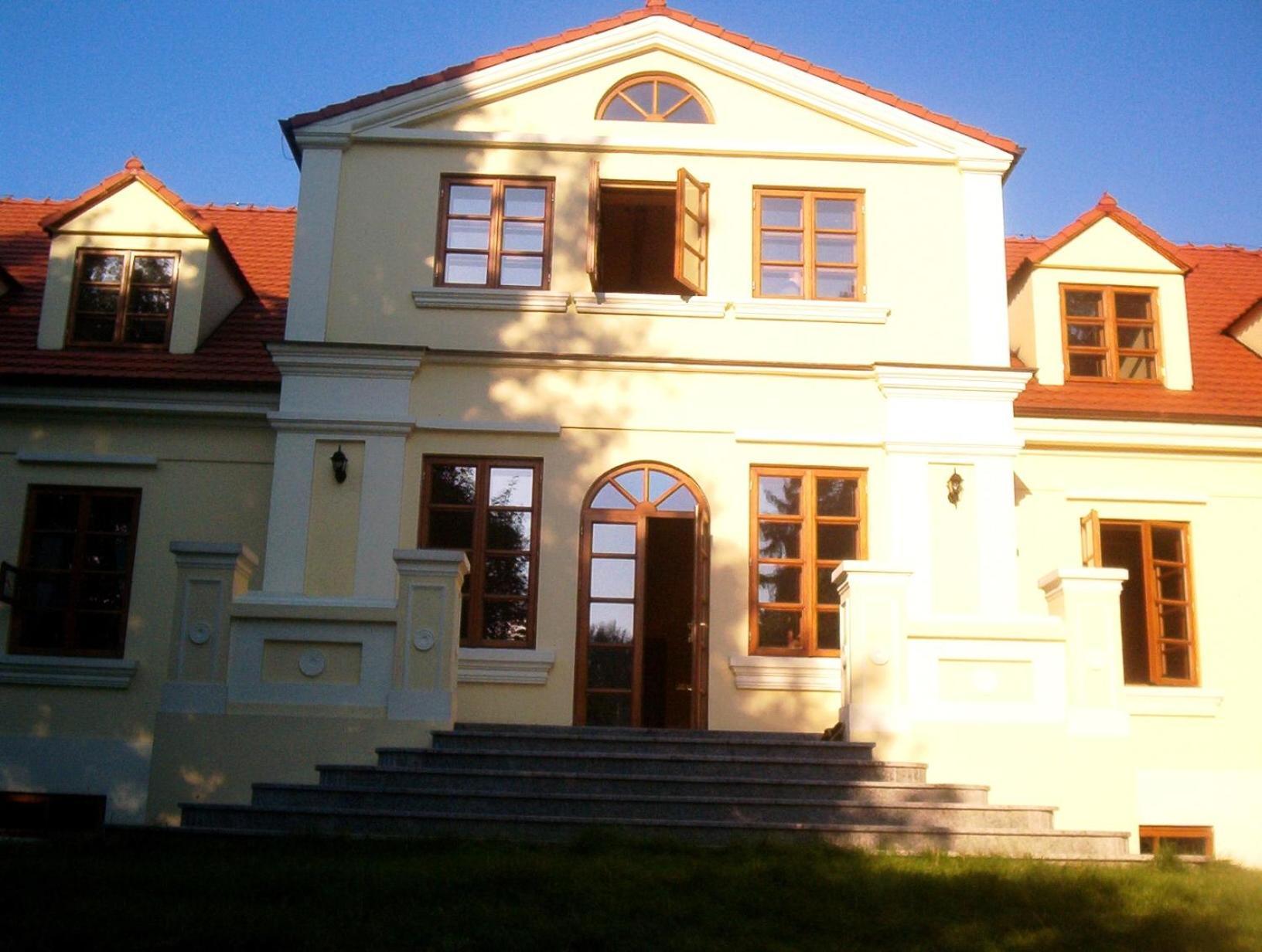 Gospodarstwo Agroturystyczne Dworek Janowicki Kazimierzewo Luaran gambar